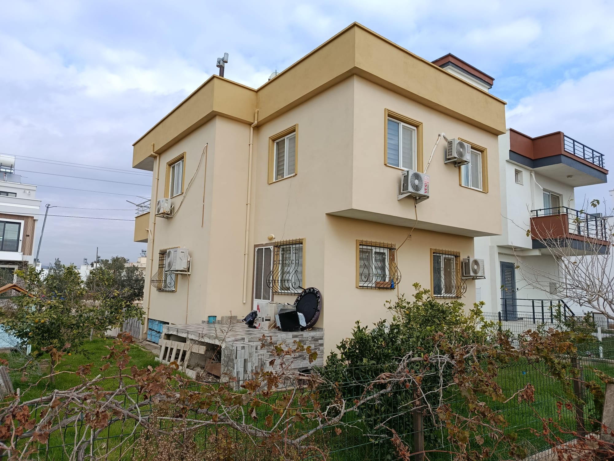 SUSANOGLU KAPIZLIDA MUSTAKİL VİLLA